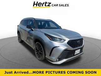 Used 2024 Toyota Highlander XSE image 1
