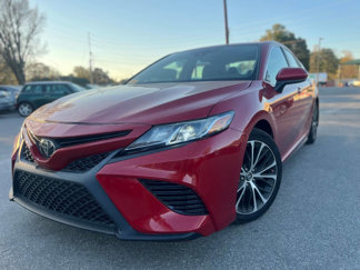 Used 2019 Toyota Camry SE image 1