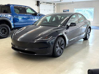 Used 2024 Tesla Model 3 Standard Range image 1