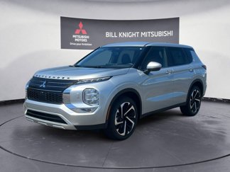 New 2025 Mitsubishi Outlander SE image 1