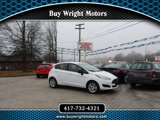 Used 2017 Ford Fiesta SE image 1