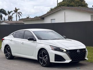 Used 2024 Nissan Altima 2.5 SR image 1