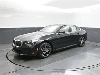 New 2026 BMW i5 eDrive40 w/ Premium Package image 1