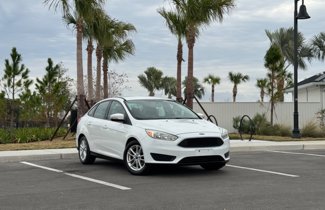 Used 2016 Ford Focus SE image 1