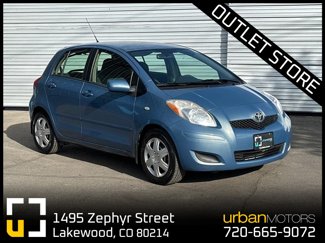 Used 2010 Toyota Yaris 4-Door Hatchback image 1