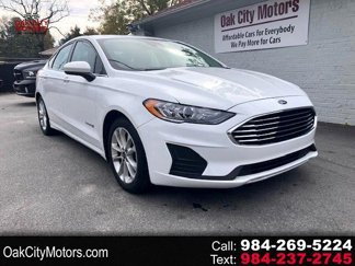 Used 2019 Ford Fusion SE image 1
