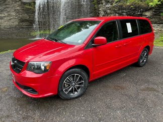 Used 2015 Dodge Grand Caravan SE image 1