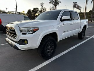 Used 2018 Toyota Tacoma SR5 image 1
