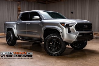 Used 2025 Toyota Tacoma SR5 image 1