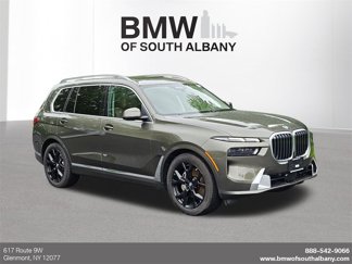 Used 2025 BMW X7 xDrive40i image 1