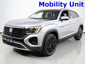 New 2025 Volkswagen Atlas Cross Sport SE image 1