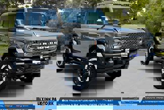 New 2025 Ford Bronco Badlands w/ Sasquatch Package image 1