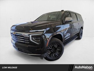 Used 2025 Chevrolet Suburban Premier image 1