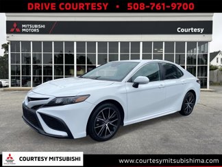 Used 2023 Toyota Camry SE image 1