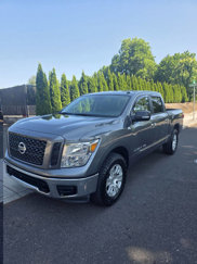 Used 2019 Nissan Titan SV image 1