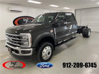 New 2025 Ford F450 Lariat image 1