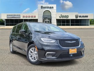 Certified 2023 Chrysler Pacifica Touring-L image 1