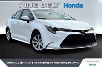 Used 2022 Toyota Corolla LE image 1
