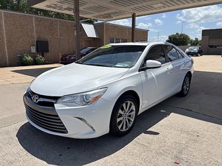 Used 2017 Toyota Camry XLE image 1
