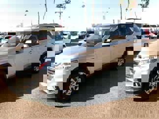 Used 2020 Chevrolet Traverse LT w/ Driver Confidence II Package image 1