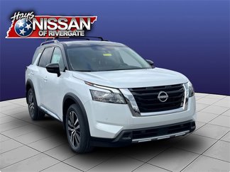 New 2025 Nissan Pathfinder Platinum image 1