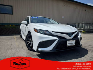 Used 2021 Toyota Camry SE w/ Audio Upgrade Package image 1