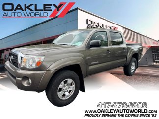 Used 2011 Toyota Tacoma 4x4 Double Cab w/ TRD Off-Road Pkg image 1
