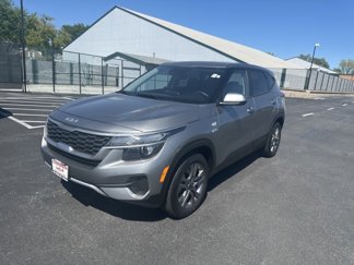 Used 2023 Kia Seltos LX image 1