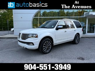 Used 2017 Lincoln Navigator Select image 1