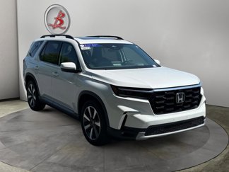 Used 2023 Honda Pilot Elite image 1