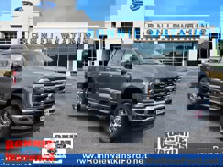 New 2026 Ford F250 4x4 Crew Cab Super Duty image 1