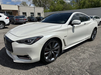 Used 2017 INFINITI Q60 Red Sport 400 image 1