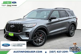 Used 2025 Ford Explorer ST image 1