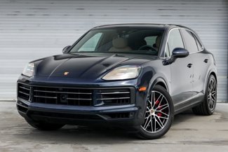 Used 2024 Porsche Cayenne S image 1