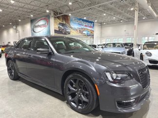Used 2022 Chrysler 300 Touring L image 1