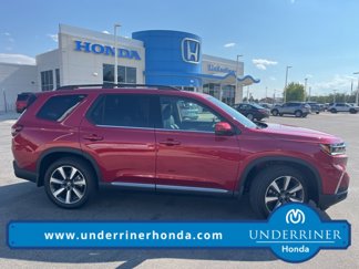 New 2025 Honda Pilot Touring image 1