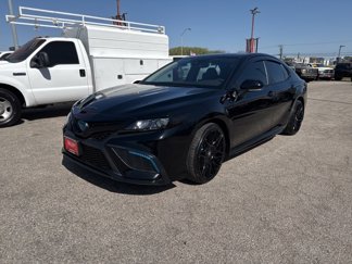 Used 2023 Toyota Camry SE image 1