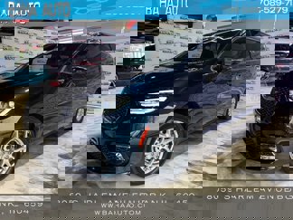 Used 2025 Chrysler Pacifica Select image 1