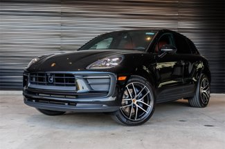 Certified 2025 Porsche Macan image 1
