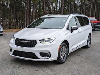 New 2025 Chrysler Pacifica Pinnacle image 1