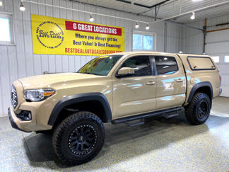 Used 2020 Toyota Tacoma TRD Off-Road image 1