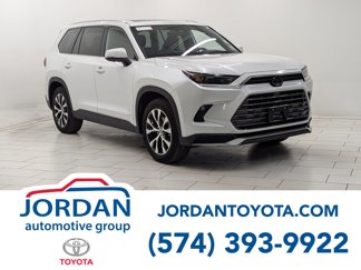 Used 2024 Toyota Grand Highlander AWD Hybrid image 1