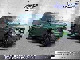 New 2025 Ford Maverick Lariat image 1