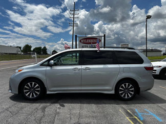 Used 2020 Toyota Sienna LE image 1