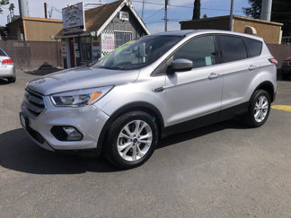 Used 2017 Ford Escape SE image 1