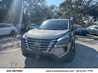 Used 2024 Nissan Rogue SV image 1