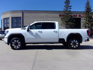 Used 2024 GMC Sierra 2500 Denali image 1