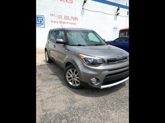 Used 2018 Kia Soul + image 1