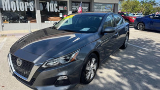 Used 2019 Nissan Altima 2.5 S image 1