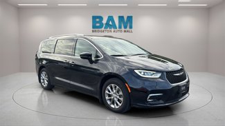 Used 2021 Chrysler Pacifica Touring-L w/ Premium & Safety Sphere Group image 1